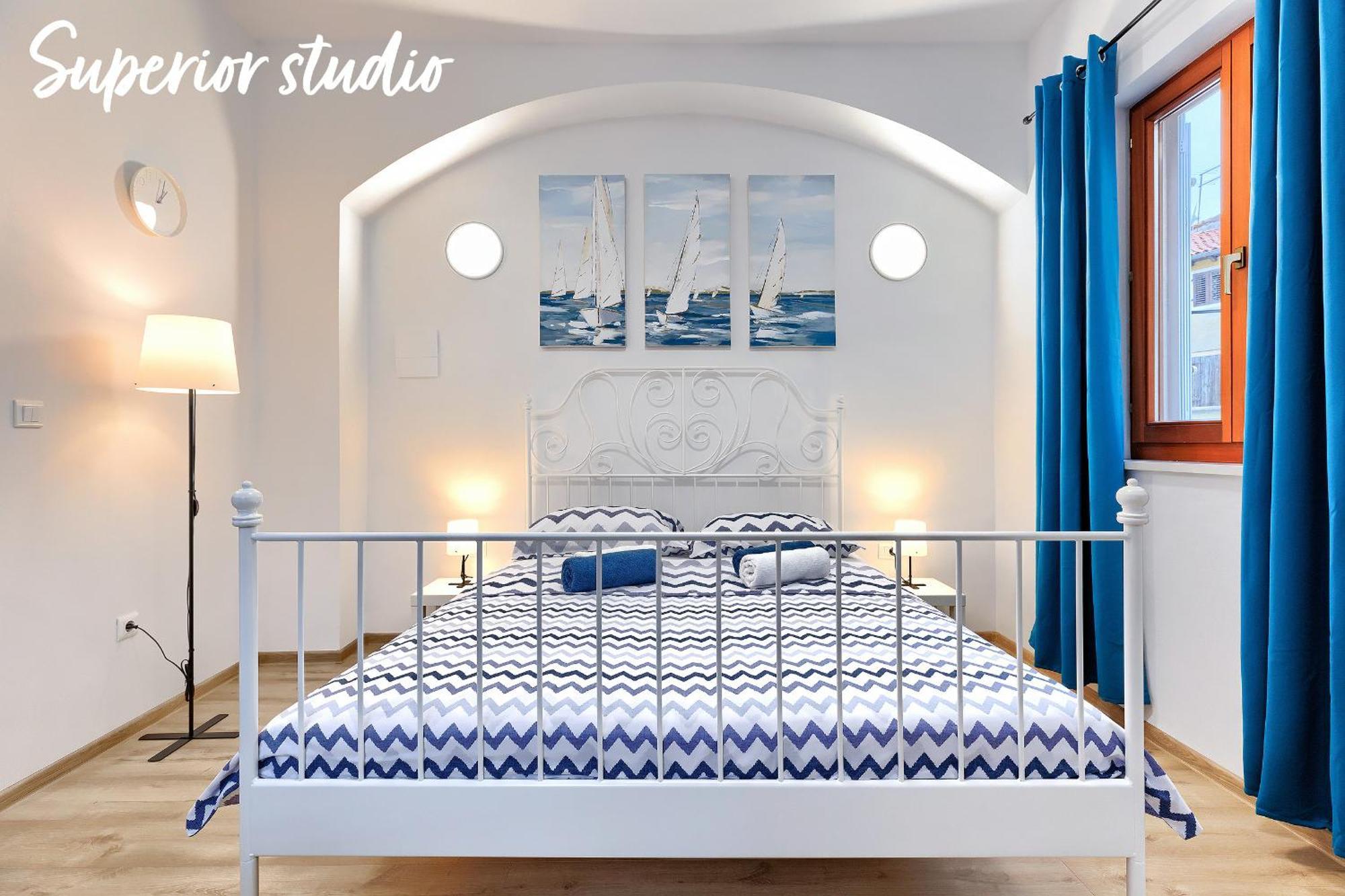Studios Notte Sul Porto Ρόβινι Εξωτερικό φωτογραφία