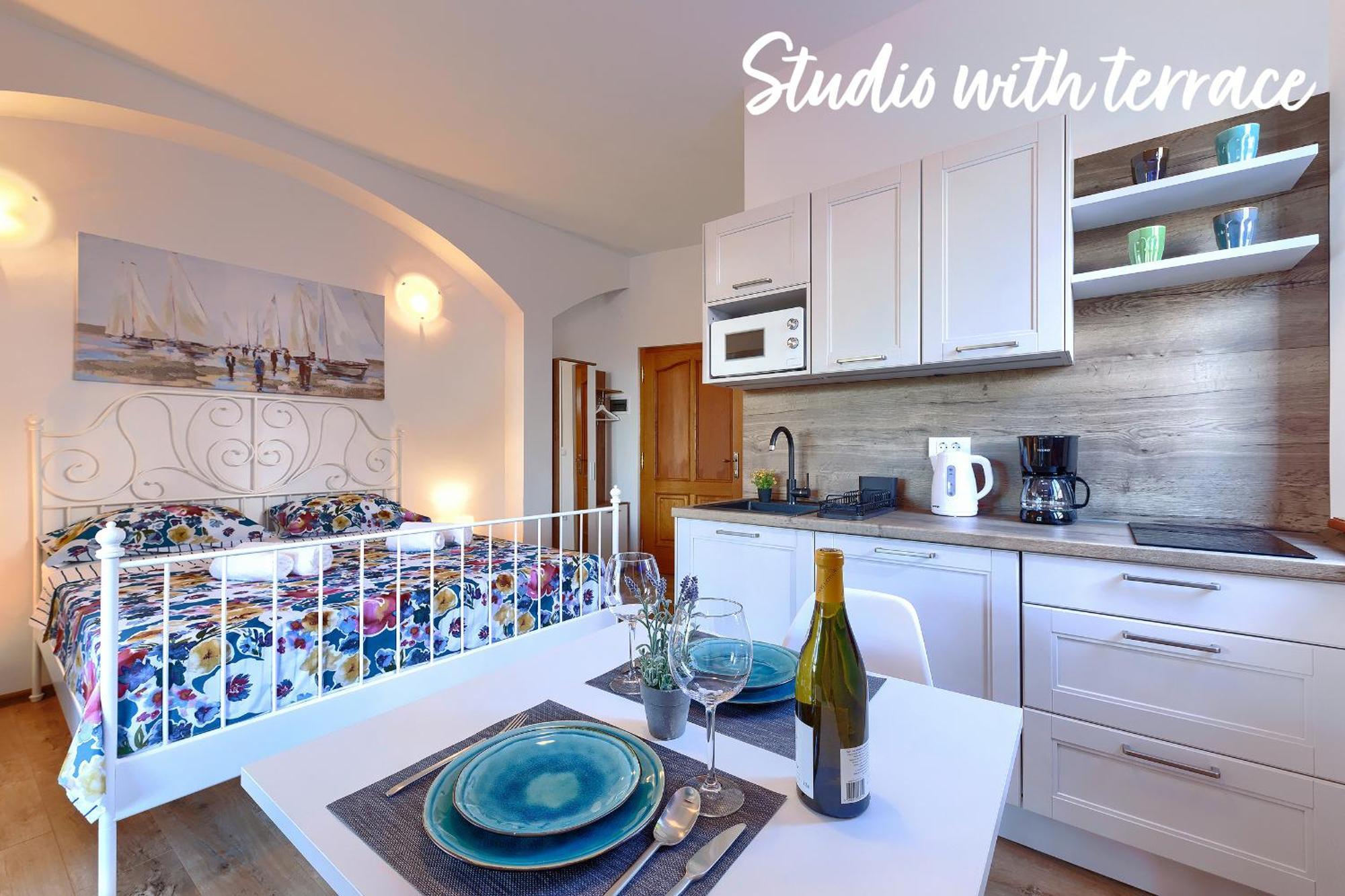 Studios Notte Sul Porto Ρόβινι Εξωτερικό φωτογραφία